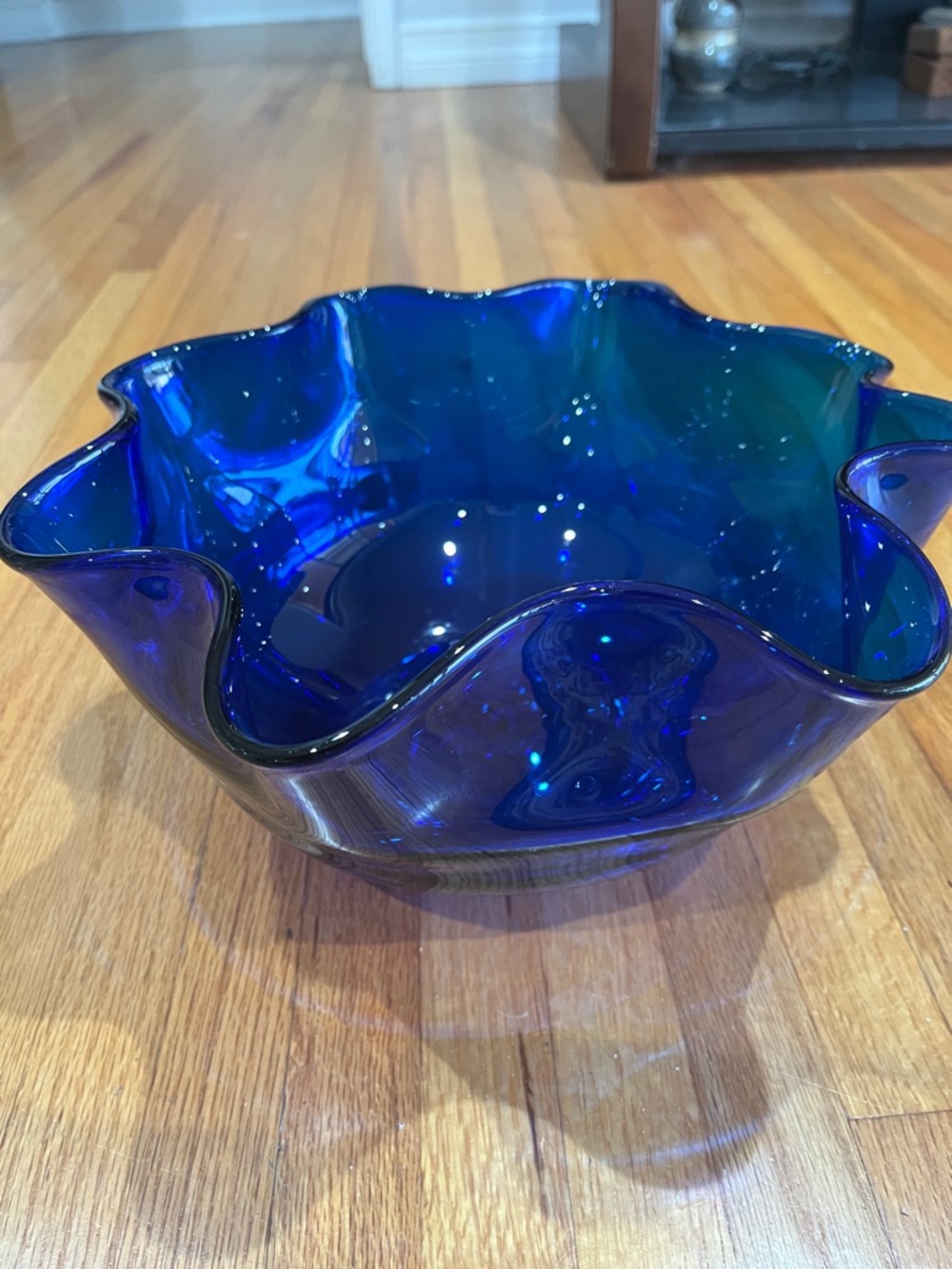 Wavy Rim Glass Bowl in Deep Blue
